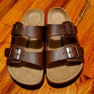 Cushionaire sandals